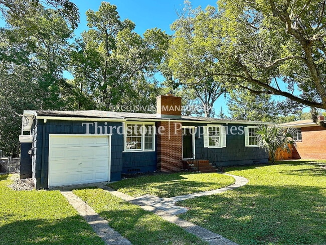 Building Photo - 1216 Hamilton St