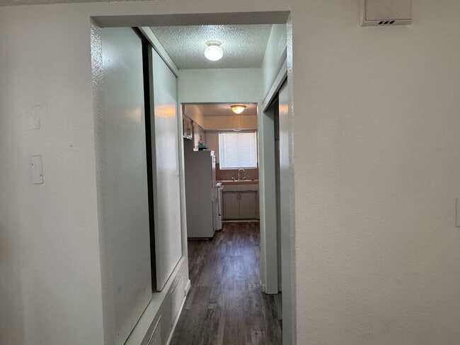 Building Photo - 309 Cordova Ln