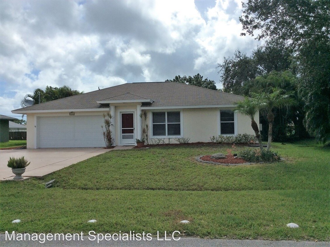 Foto principal - 1561 SW Broadview St
