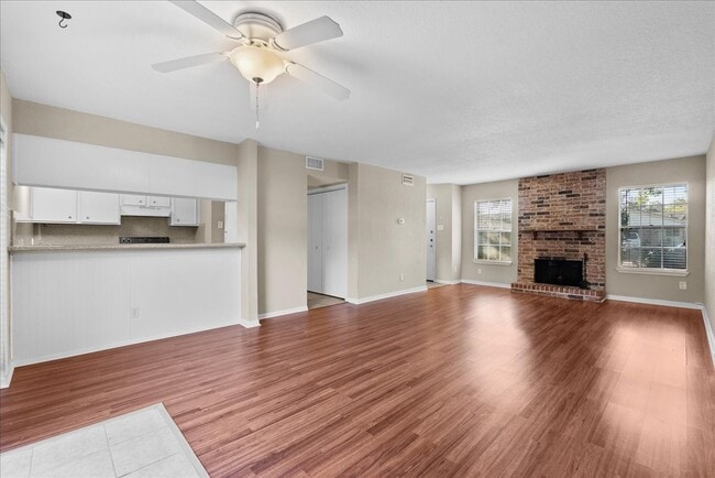 Building Photo - 1448 Silverpines Rd