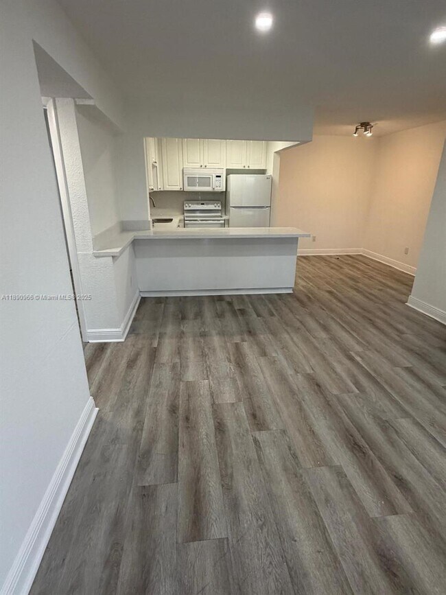 Building Photo - 6530 W 27th Ave