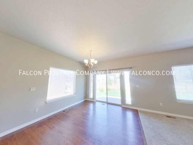 Building Photo - 5822 Thurber Dr