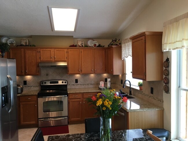 Foto del edificio - 2712 Stone Oak Dr