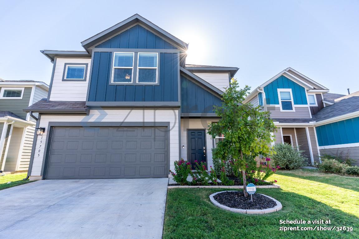 Foto principal - 15705 Singh Dr