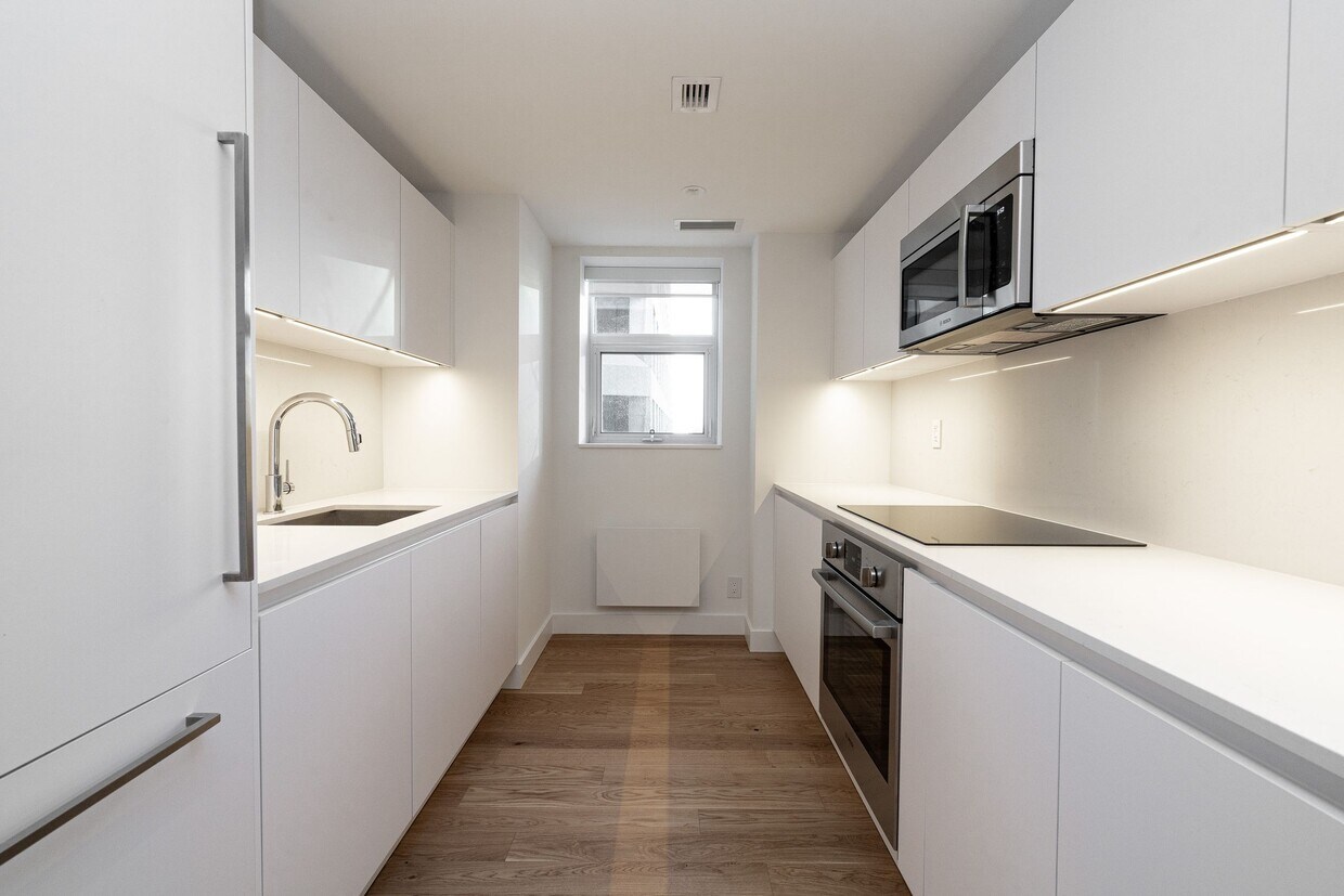Photo principale - 49 St Clair Ave W