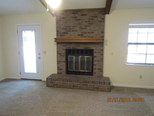 Building Photo - 313 Ridgeway Dr
