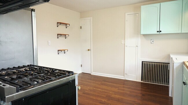 Foto del edificio - 586 Courtland Ave