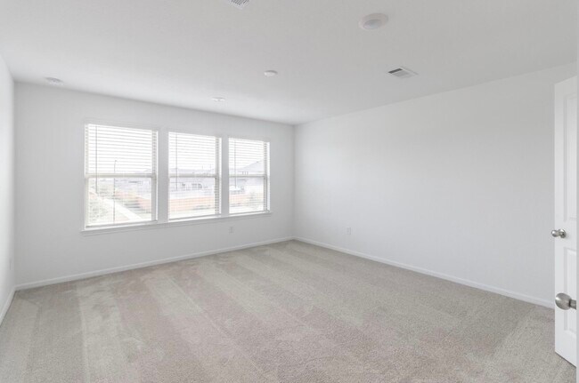 Building Photo - 1052 Greenshank Dr