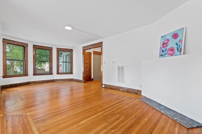 Foto del edificio - 212 Maple St
