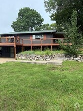 Building Photo - 6 Oak Lawn Dr