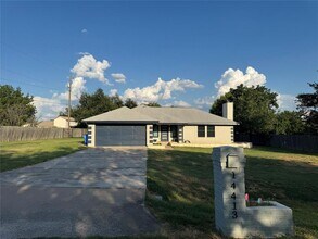 Building Photo - 14413 Celestial Ln