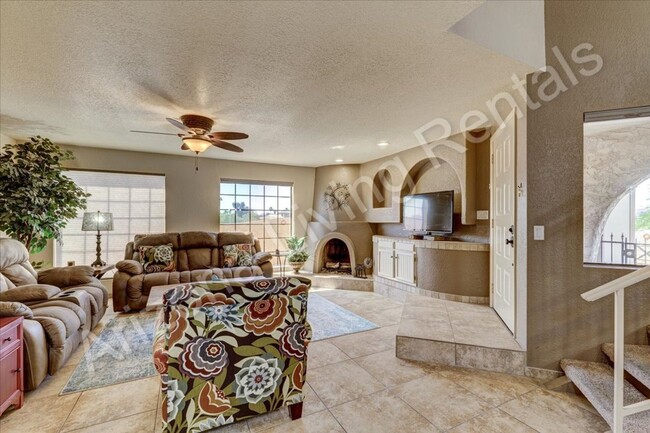 Building Photo - FURNISHED CONDO WITH POOL
