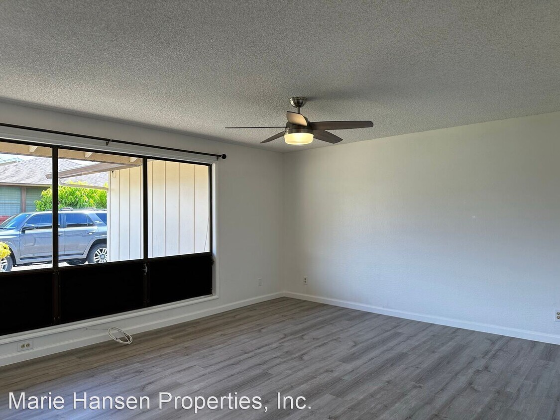 Foto principal - 3 br, 2 bath House - 1241 8th Ave Unit B