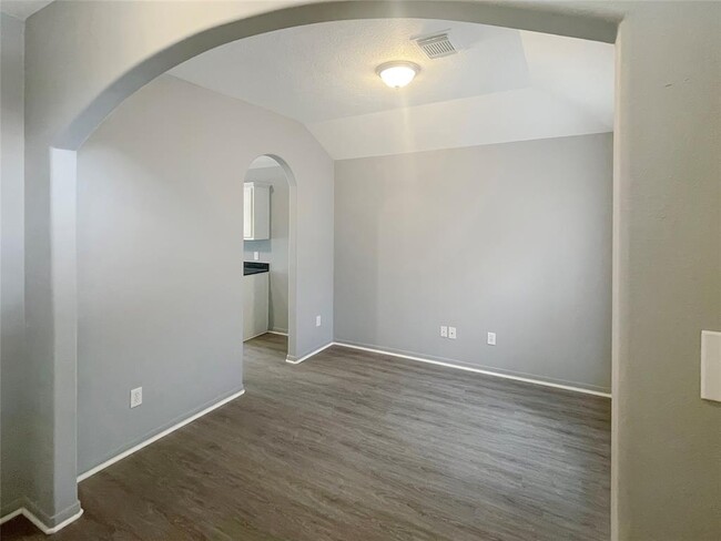 Building Photo - 11223 Northam Dr