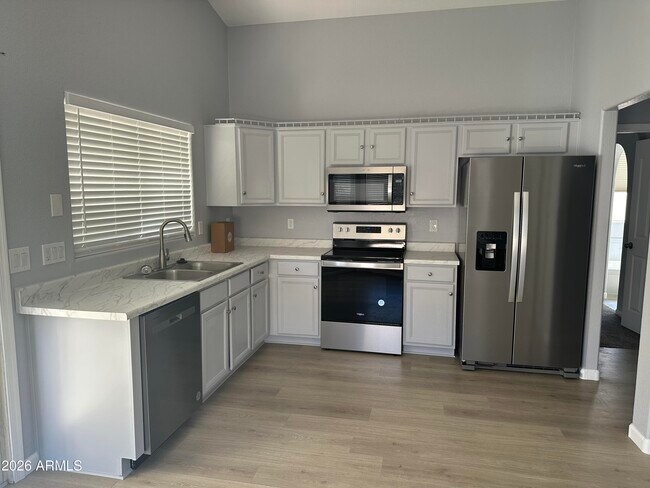 Foto del edificio - 24839 N 40th Ave