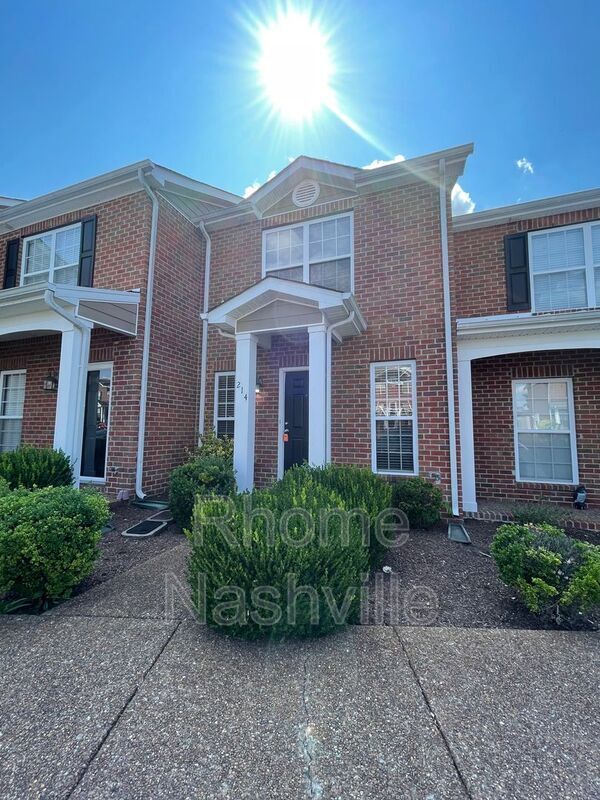 Foto principal - 214 Stewarts Landing Cir