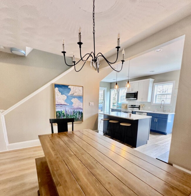 Building Photo - 98 Delaware Ave