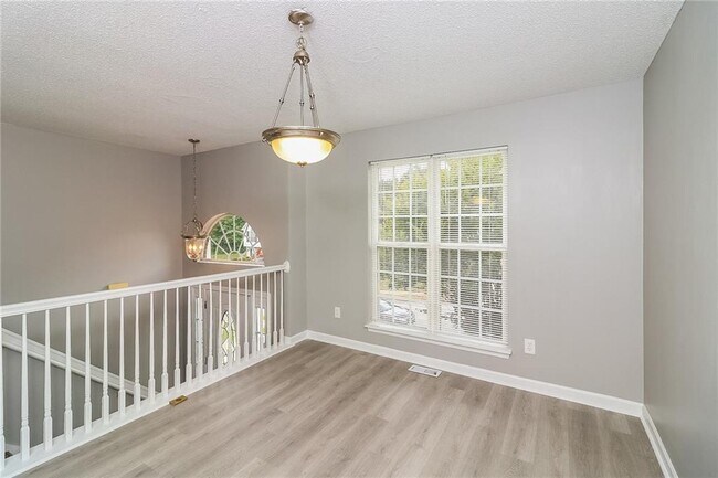 Foto del edificio - 1250 Augusta Woods Dr