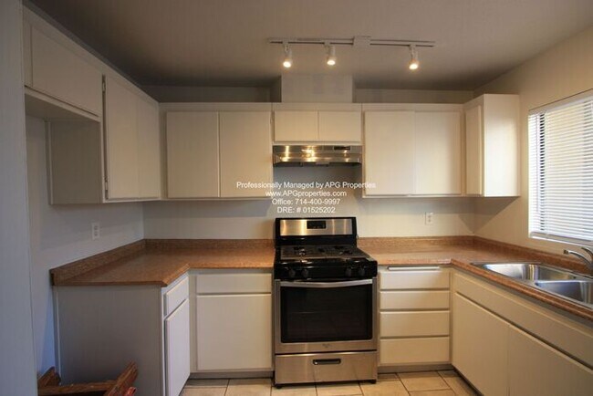 Foto del edificio - 5477 Twin Lakes Dr