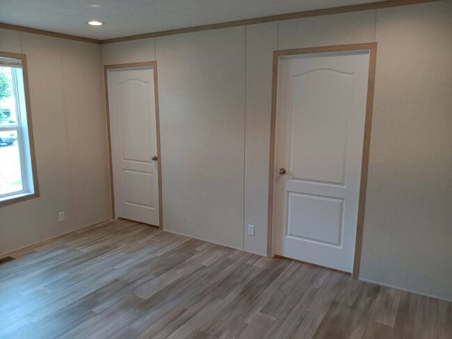 Building Photo - 4201 Clark Ln