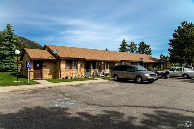 Building Photo - South Saint Verain Apartments