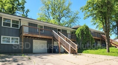 Building Photo - 403 S Forest Ave