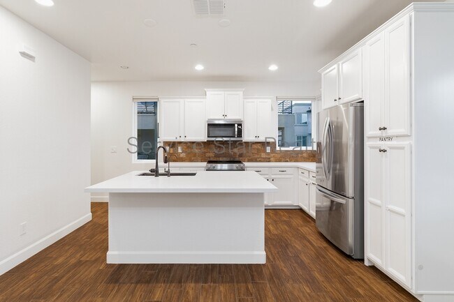 Foto del edificio - 1250 N Abbey Ln