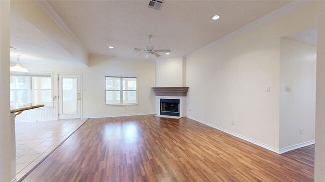 Building Photo - 327 Bernburg Ln