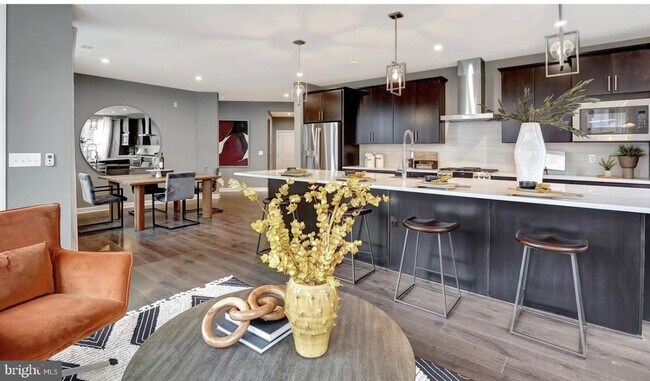 Foto del edificio - 3927 Fair Ridge Dr