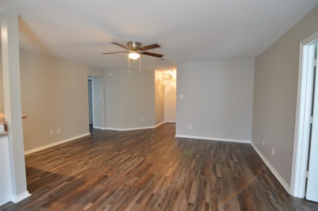 Foto del edificio - 24131 Bar Kay Ln