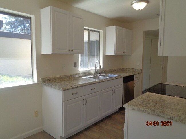 Foto del edificio - 163 Fairoaks Drive, Vacaville, CA