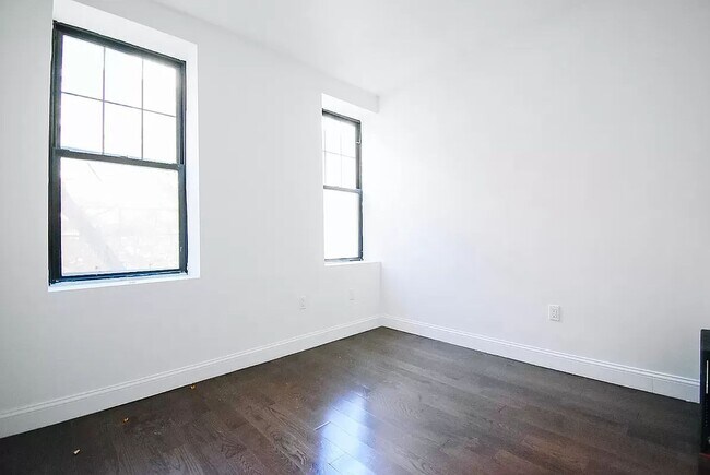 Building Photo - 188 Claremont Ave