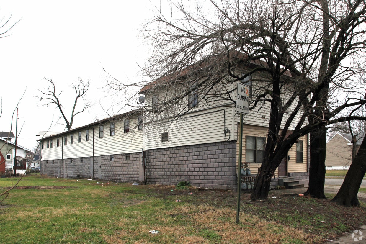 Building Photo - 601-607 S 39th St