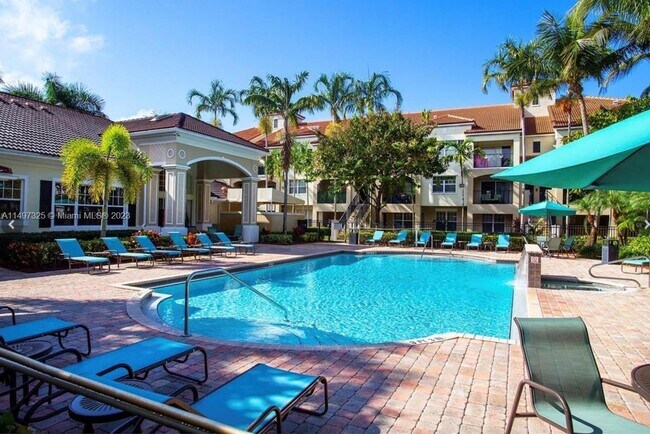 Foto del edificio - 5900 W Sample Rd