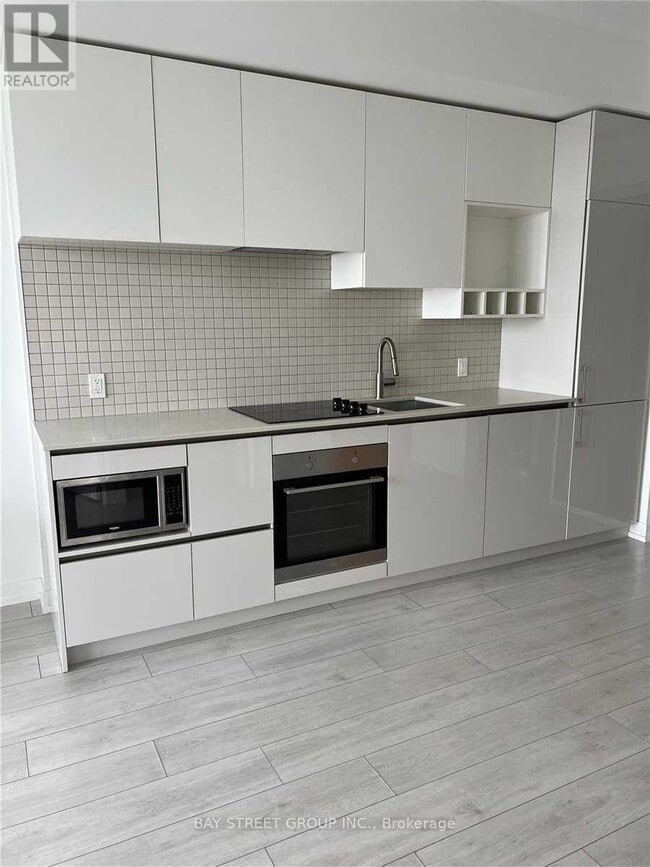 Photo du bâtiment - 5 Buttermill Ave.