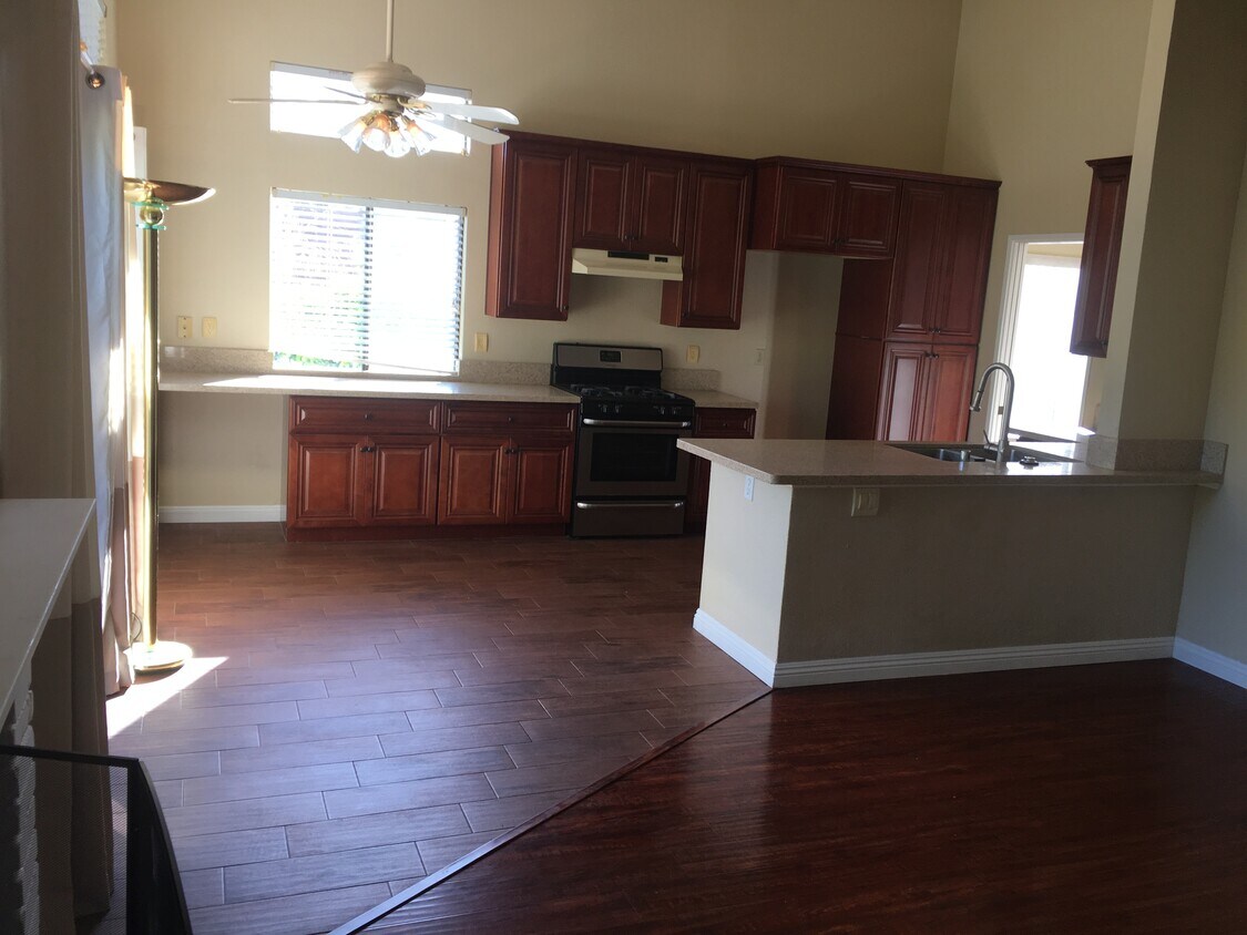 Primary Photo - 1371 Beringer Ln