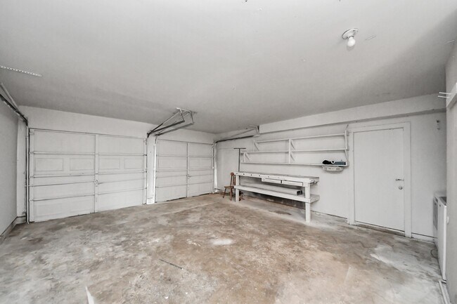 Building Photo - 734 Dell Dale St