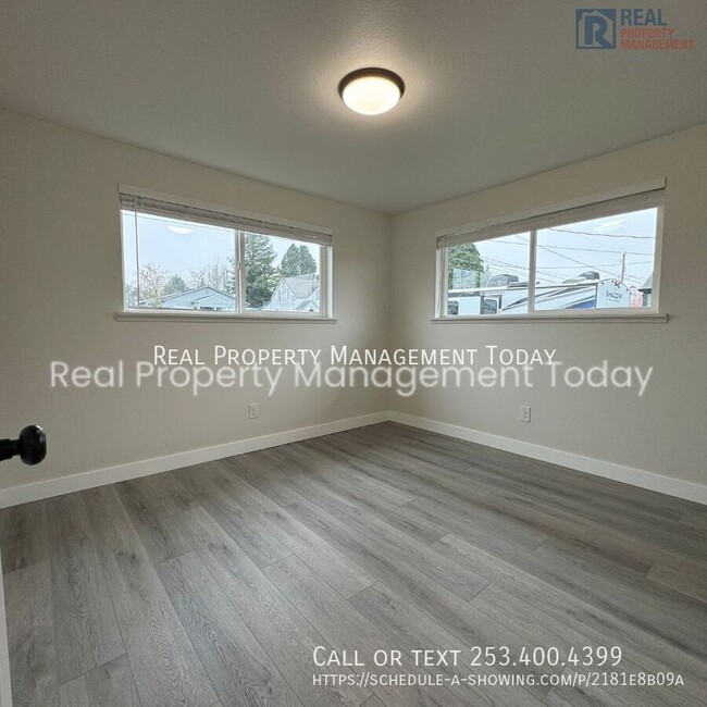 Foto del edificio - Remolded 2 bed and 1 bath duplex in Tacoma!