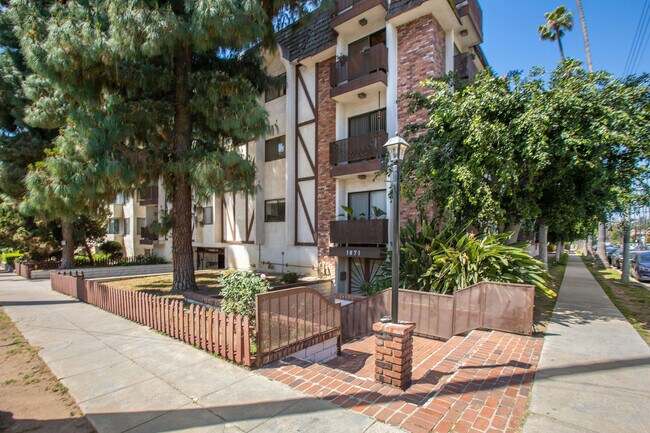 Foto del edificio - 1971 Rodney Dr