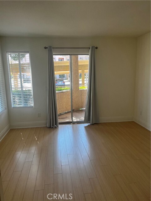 Building Photo - 2400 Del Mar Way
