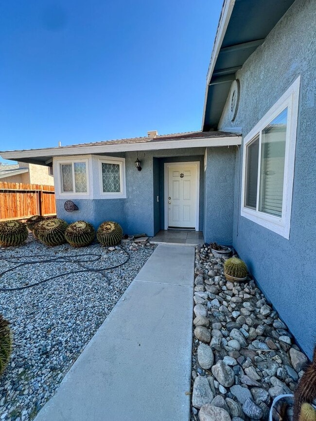 Building Photo - Homey 2 Bedroom 2 Bathroom Near Base