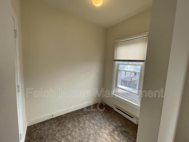 Building Photo - 137 S 2nd St