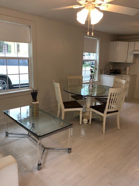 Foto del edificio - 7635 Freret St