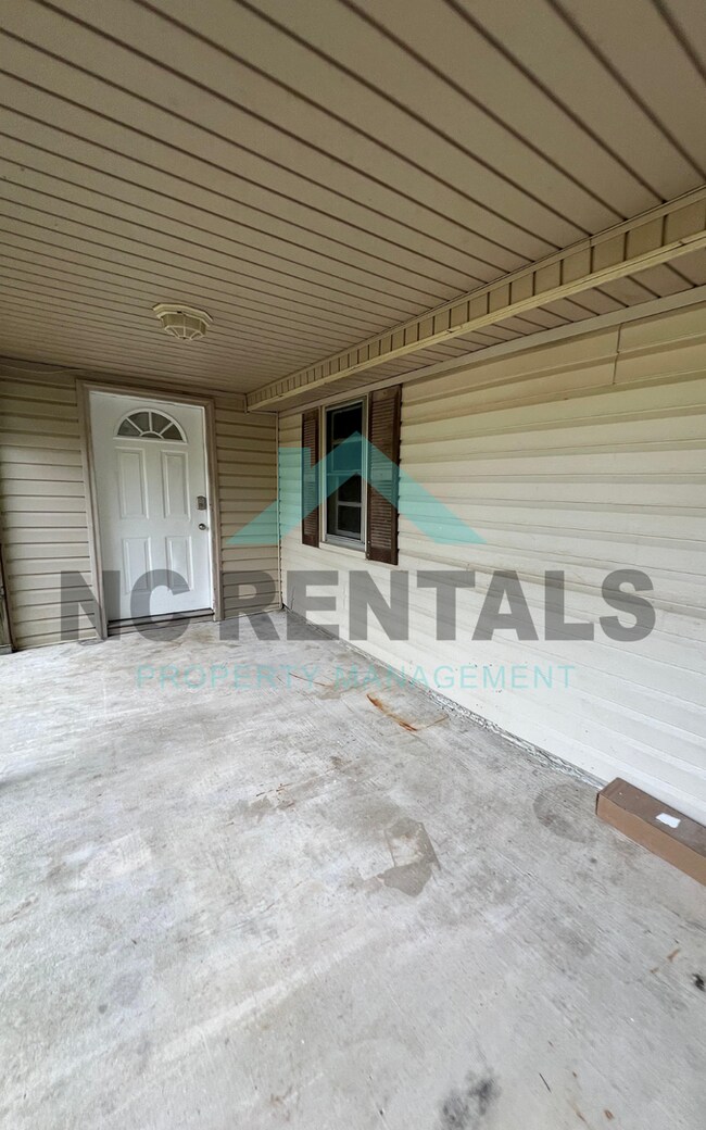 Foto del edificio - 2214 Noahtown Rd