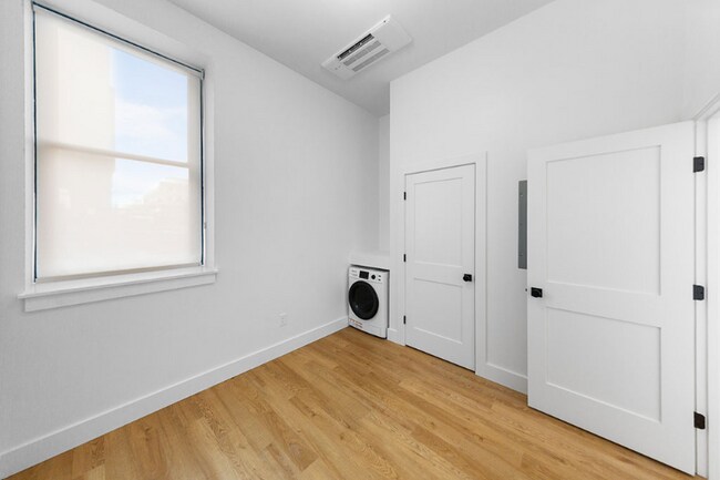 Foto del edificio - 101 Richmond St