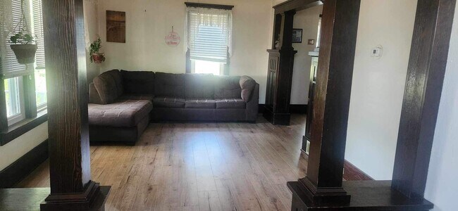 Foto del edificio - 725 3rd St
