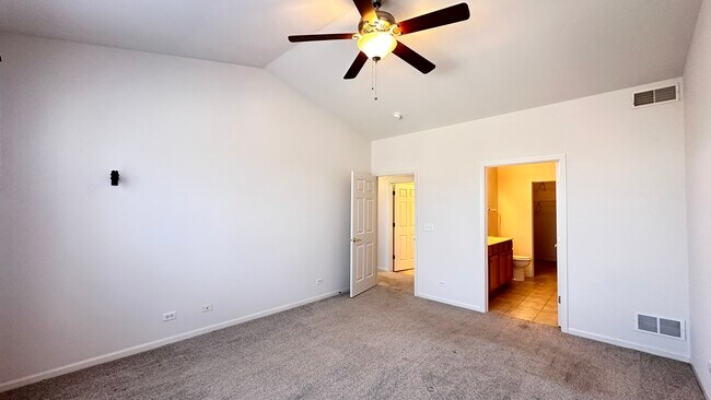 Foto del edificio - 1535 Reserve Ln