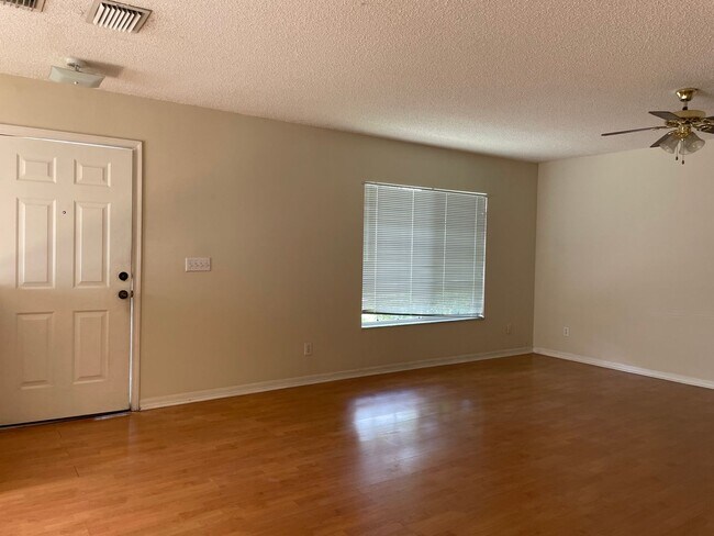Foto del edificio - 4102 Waterside Island Ct