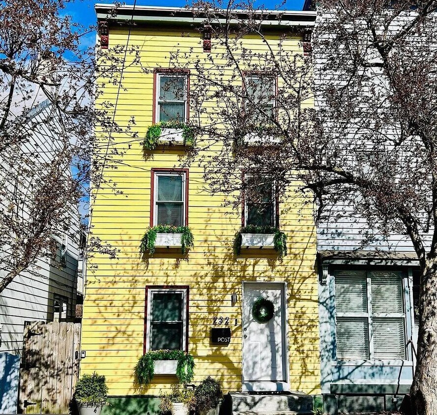 Foto principal - Beautiful 2 Bedroom Home on Verbeke St