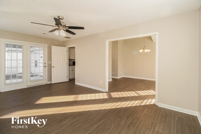 Foto del edificio - 4705 Meadowcroft Rd